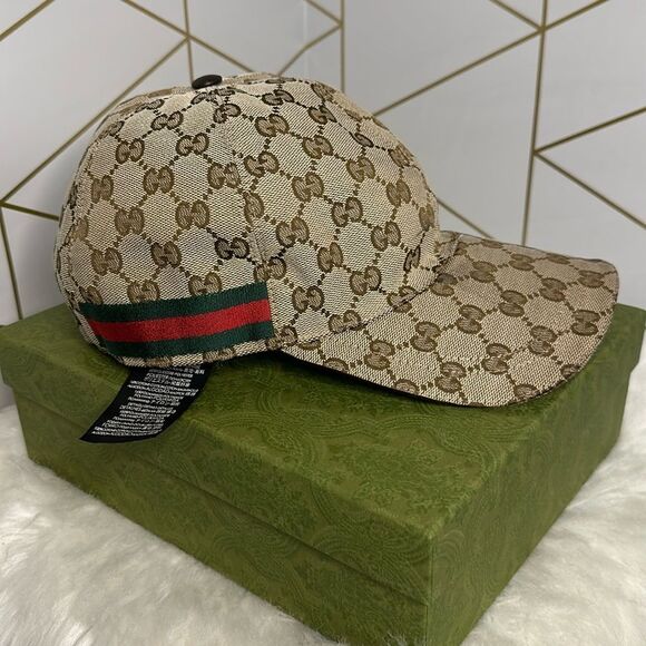 💯Authentic Gucci Cap with Cherryline🍀